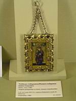 Tableau-reliquaire de Ste Genevieve (argent et email) (Paris, musee de Cluny)
